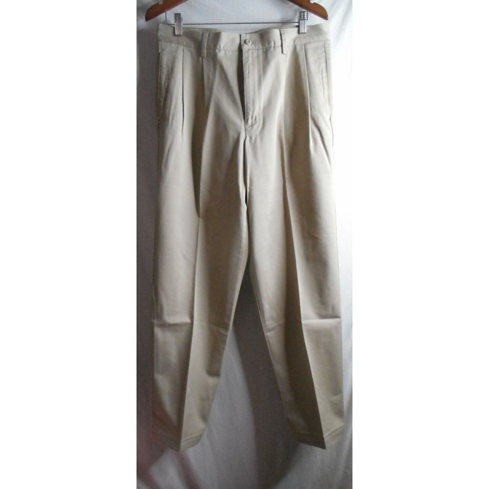 Vintage Eddie Bauer Sz 33W darker beige Pleated front 100% cotton chino pants